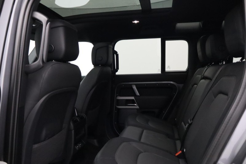 2023 (23) LAND ROVER DEFENDER 3.0 D250 X-Dynamic HSE 110 5dr Auto 5270932