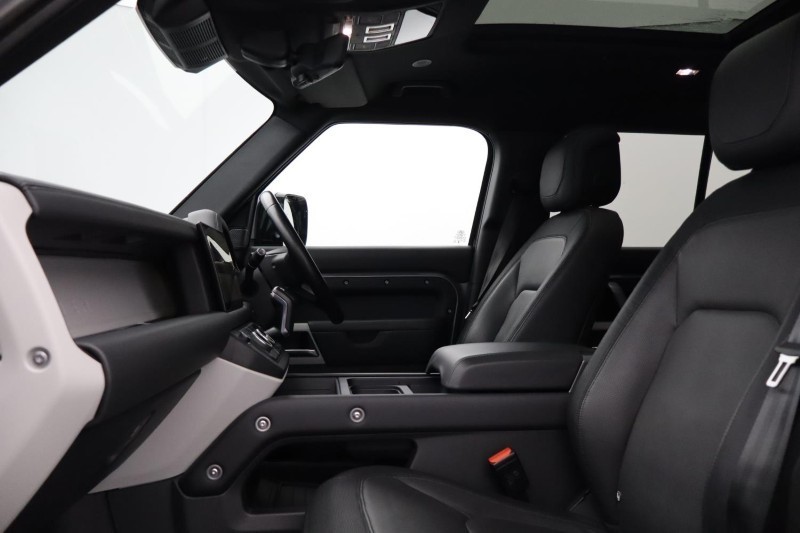 2023 (23) LAND ROVER DEFENDER 3.0 D250 X-Dynamic HSE 110 5dr Auto 5270936