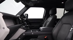 2023 (23) LAND ROVER DEFENDER 3.0 D250 X-Dynamic HSE 110 5dr Auto 5270936