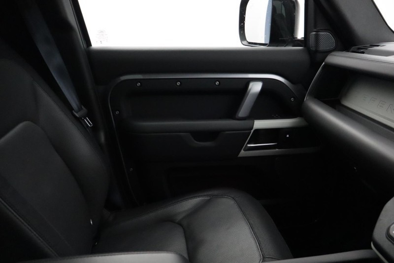 2023 (23) LAND ROVER DEFENDER 3.0 D250 X-Dynamic HSE 110 5dr Auto 5271008