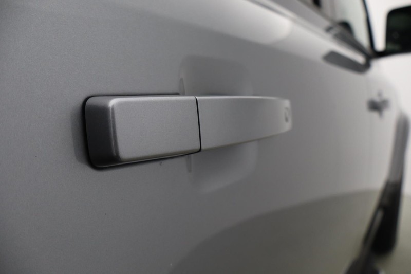 2023 (23) LAND ROVER DEFENDER 3.0 D250 X-Dynamic HSE 110 5dr Auto 5270942