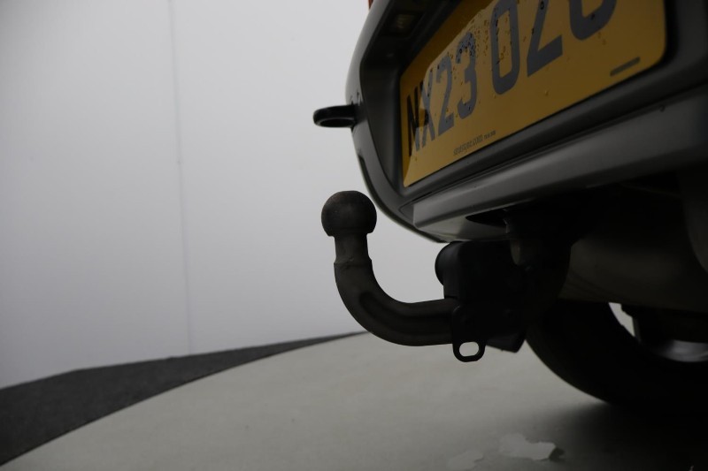 2023 (23) LAND ROVER DEFENDER 3.0 D250 X-Dynamic HSE 110 5dr Auto 5271016