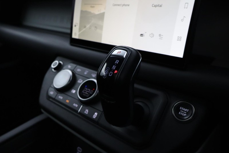 2023 (23) LAND ROVER DEFENDER 3.0 D250 X-Dynamic HSE 110 5dr Auto 5270995