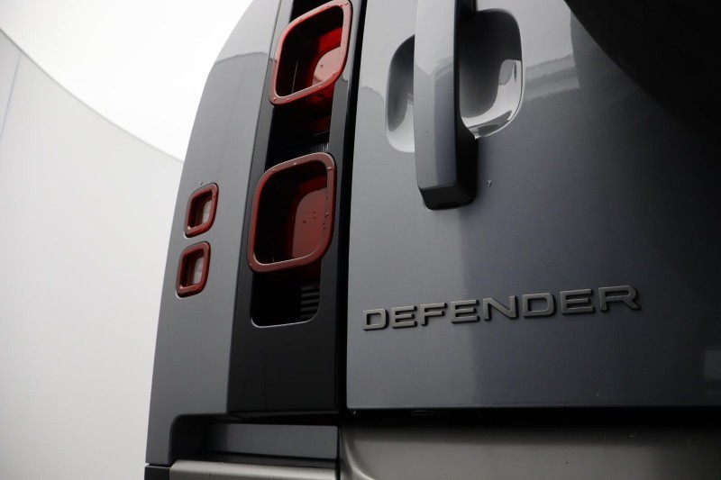 2023 (23) LAND ROVER DEFENDER 3.0 D250 X-Dynamic HSE 110 5dr Auto 5270910