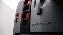2023 (23) LAND ROVER DEFENDER 3.0 D250 X-Dynamic HSE 110 5dr Auto 5270910
