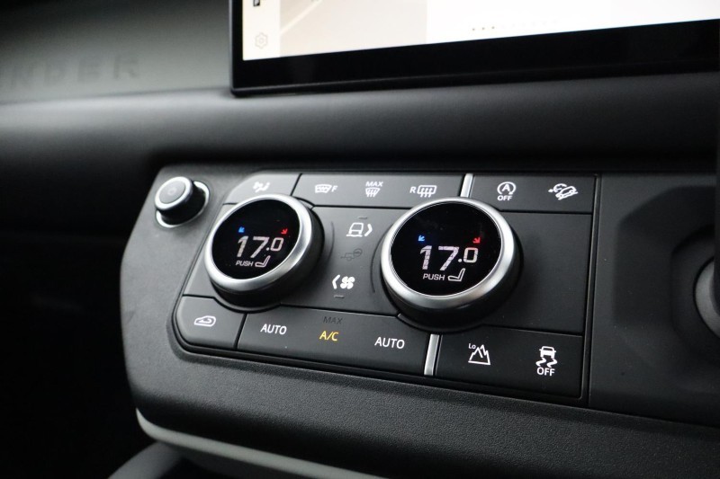 2023 (23) LAND ROVER DEFENDER 3.0 D250 X-Dynamic HSE 110 5dr Auto 5270998