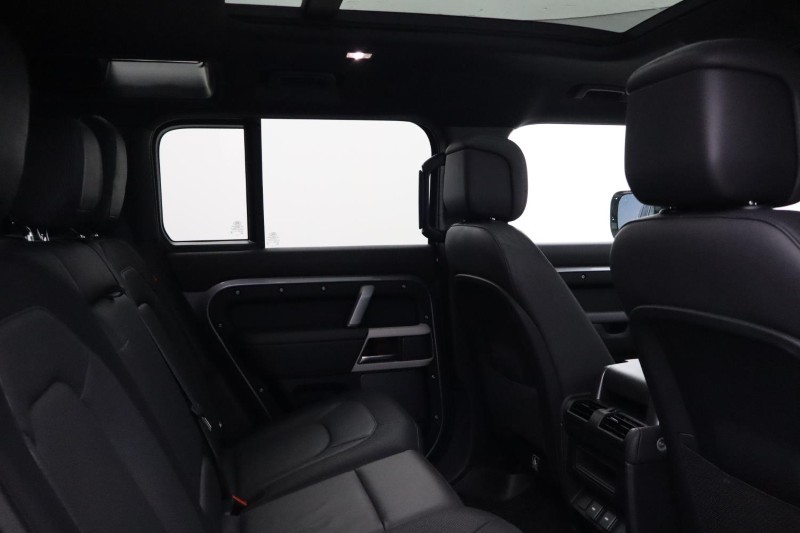 2023 (23) LAND ROVER DEFENDER 3.0 D250 X-Dynamic HSE 110 5dr Auto 5270948