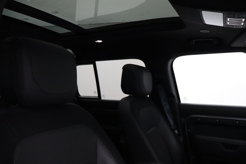 2023 (23) LAND ROVER DEFENDER 3.0 D250 X-Dynamic HSE 110 5dr Auto 5270991