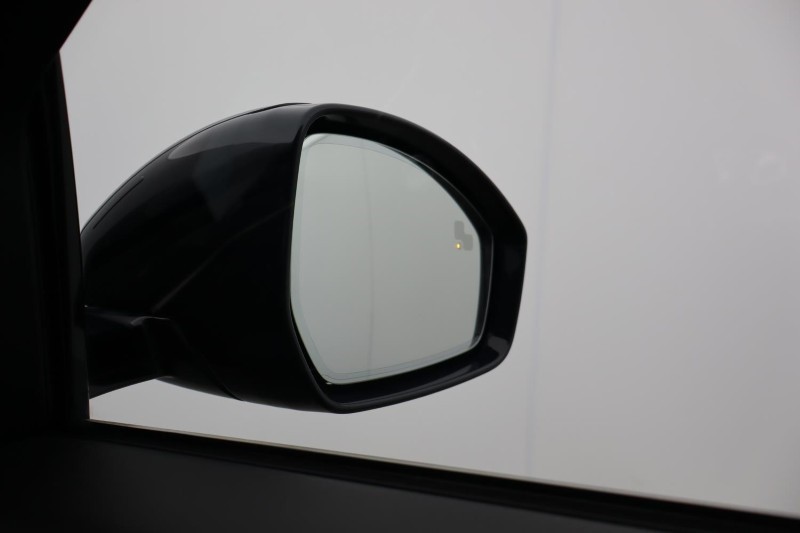 2022 (22) LAND ROVER RANGE ROVER EVOQUE 1.5 P300e Autobiography 5dr Auto 5288373