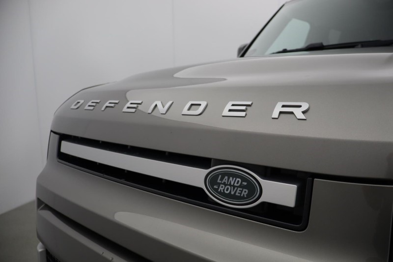 2021 (21) LAND ROVER DEFENDER 3.0 D250 XS Edition 110 5dr Auto 5338707