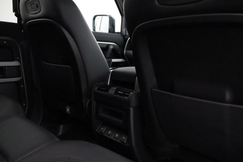 2021 (21) LAND ROVER DEFENDER 3.0 D250 XS Edition 110 5dr Auto 5338660