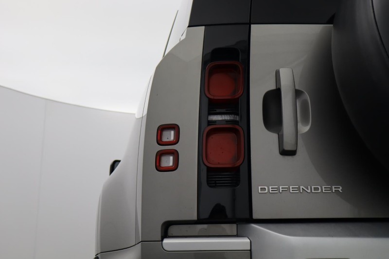 2021 (21) LAND ROVER DEFENDER 3.0 D250 XS Edition 110 5dr Auto 5338643