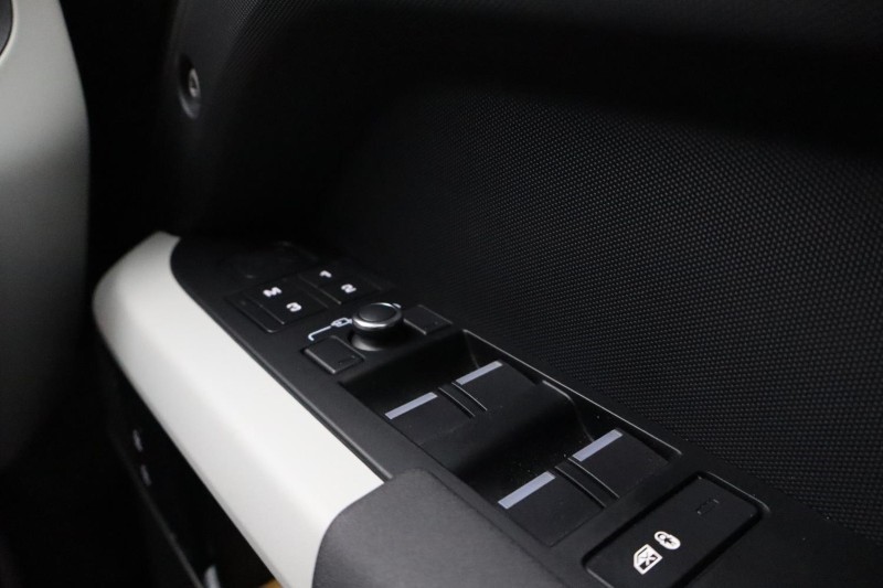 2021 (21) LAND ROVER DEFENDER 3.0 D250 XS Edition 110 5dr Auto 5338698