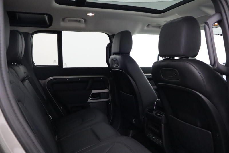 2021 (21) LAND ROVER DEFENDER 3.0 D250 XS Edition 110 5dr Auto 5338659