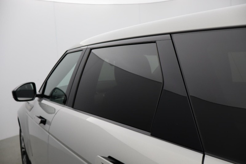 2023 (23) LAND ROVER RANGE ROVER EVOQUE 1.5 P300e R-Dynamic HSE 5dr Auto 5296579