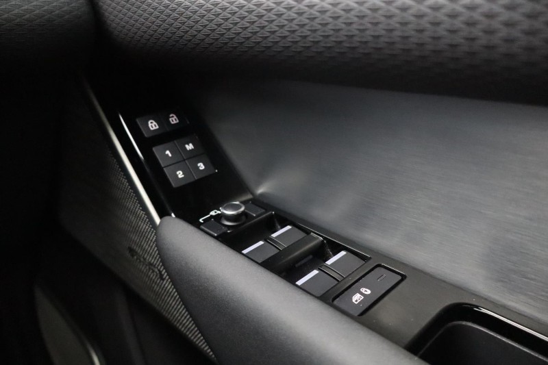 2022 (22) LAND ROVER RANGE ROVER VELAR 2.0 D200 Edition 5dr Auto 5304582