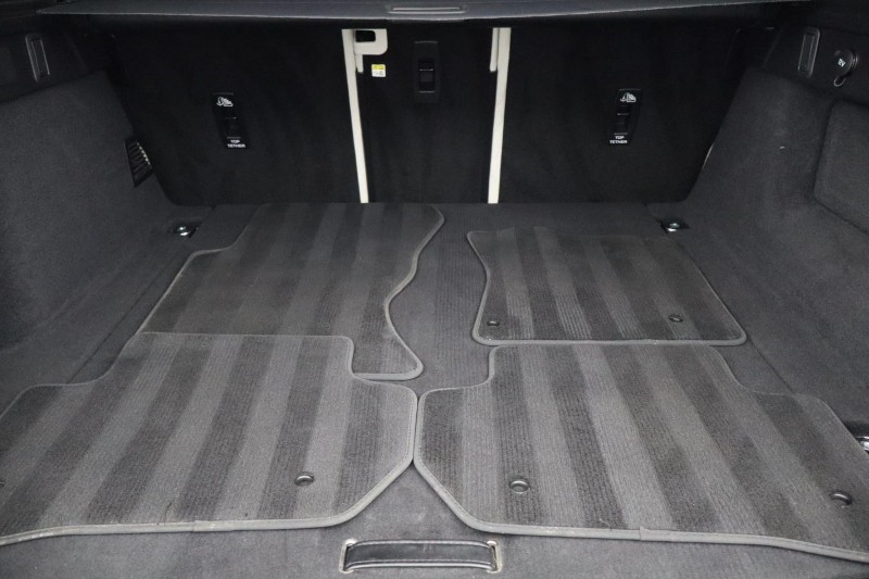 2022 (22) LAND ROVER RANGE ROVER VELAR 2.0 D200 R-Dynamic SE 5dr Auto 5311077