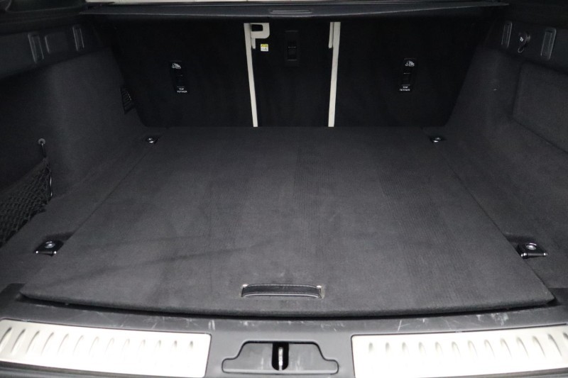 2022 (22) LAND ROVER RANGE ROVER VELAR 2.0 D200 R-Dynamic SE 5dr Auto 5311080