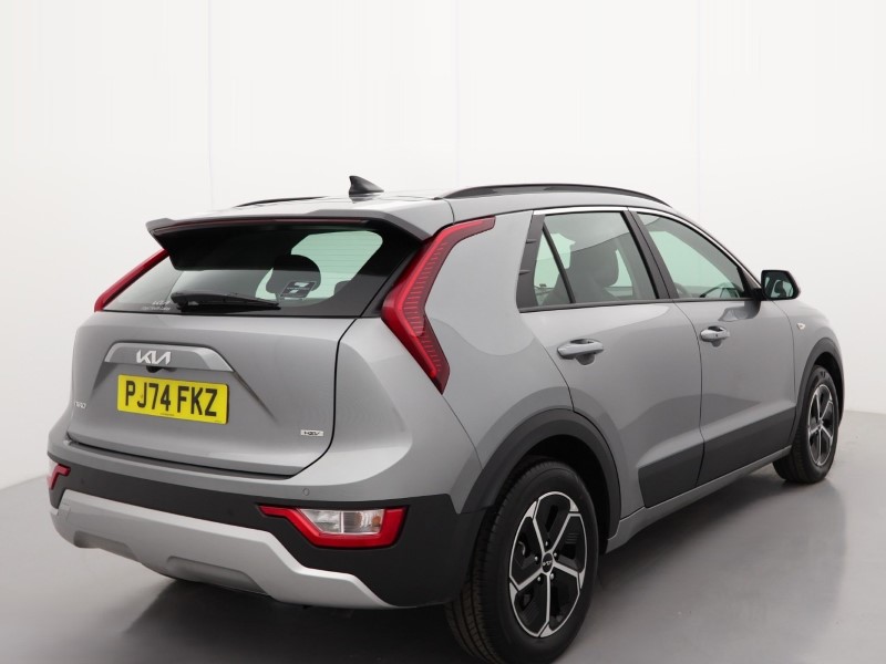 2025 (74) KIA NIRO 1.6 GDi 127 Hybrid 2 Nav 5dr DCT 4170424