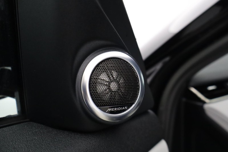 2022 (22) LAND ROVER RANGE ROVER EVOQUE 2.0 D200 R-Dynamic SE 5dr Auto 5328378