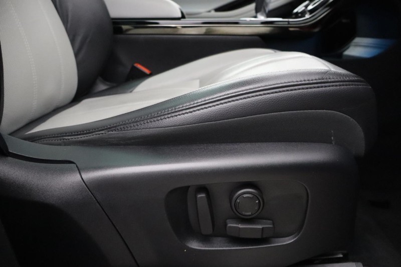 2022 (22) LAND ROVER RANGE ROVER EVOQUE 2.0 D200 Evoque Edition 5dr Auto 5317449