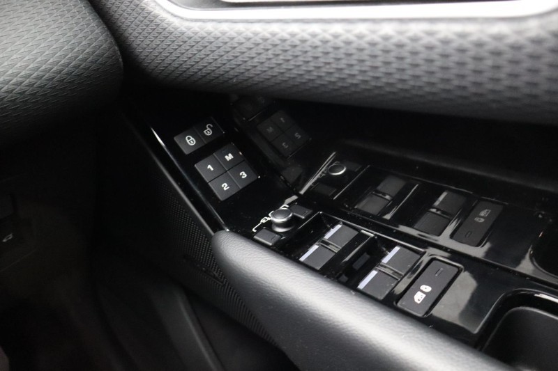 2018 (18) LAND ROVER RANGE ROVER VELAR 2.0 D180 S 5dr Auto 5317209