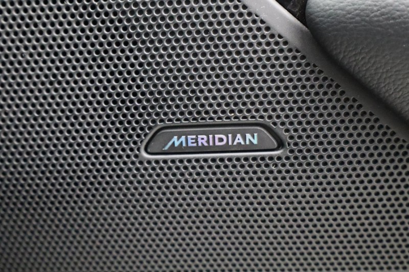 2018 (18) LAND ROVER RANGE ROVER VELAR 2.0 D180 S 5dr Auto 5317211