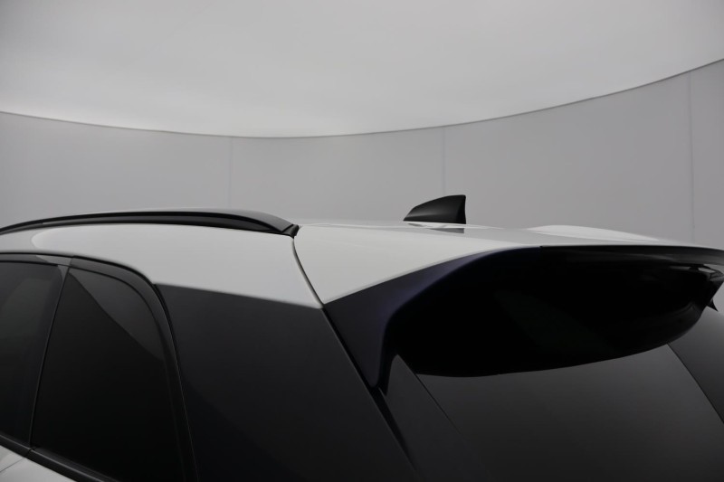 2018 (18) LAND ROVER RANGE ROVER VELAR 2.0 D180 S 5dr Auto 5317156