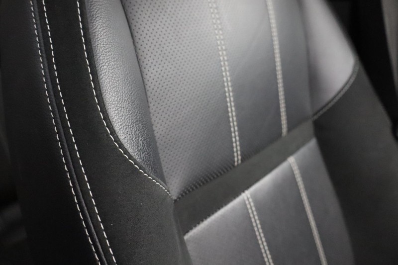 2018 (18) LAND ROVER RANGE ROVER VELAR 2.0 D180 S 5dr Auto 5317207