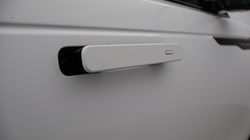 2018 (18) LAND ROVER RANGE ROVER VELAR 2.0 D180 S 5dr Auto 5317174