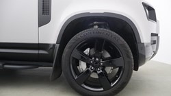 2025 (75) LAND ROVER DEFENDER 3.0 D350 X-Dynamic HSE 90 3dr Auto 5300116