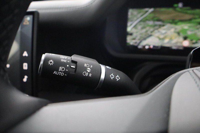 2025 (75) LAND ROVER DEFENDER 3.0 D350 X-Dynamic HSE 90 3dr Auto 5300110