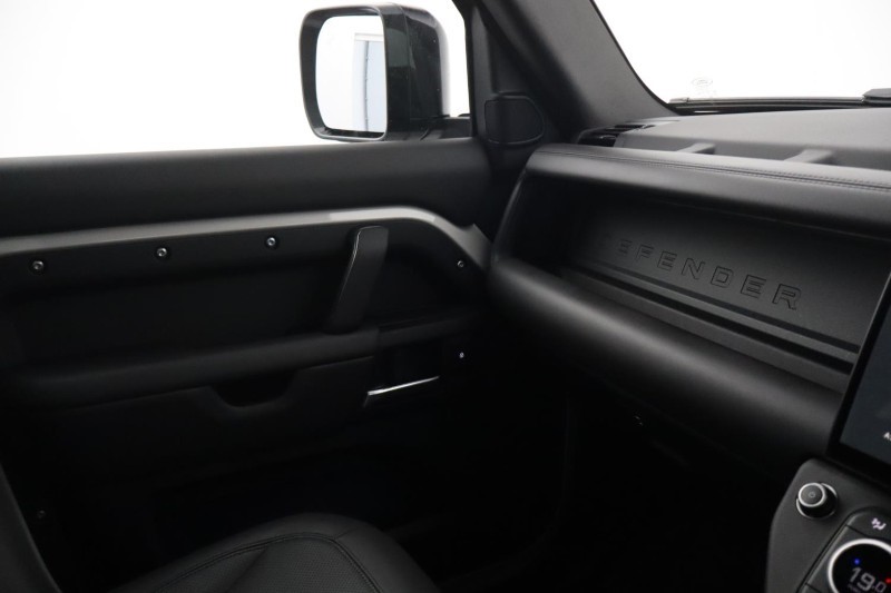2025 (75) LAND ROVER DEFENDER 3.0 D350 X-Dynamic HSE 90 3dr Auto 5300108