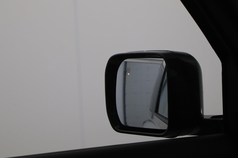 2025 (75) LAND ROVER DEFENDER 3.0 D350 X-Dynamic HSE 90 3dr Auto 5300092