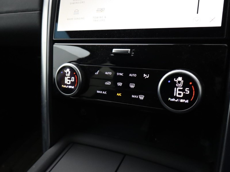 2022 (22) LAND ROVER DISCOVERY 3.0 D300 S 5dr Auto 5300340