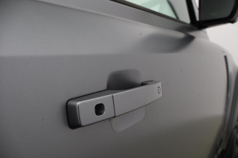 2024 (24) LAND ROVER COMMERCIAL DEFENDER 3.0 D300 Hard Top X-Dynamic HSE Auto 5332752