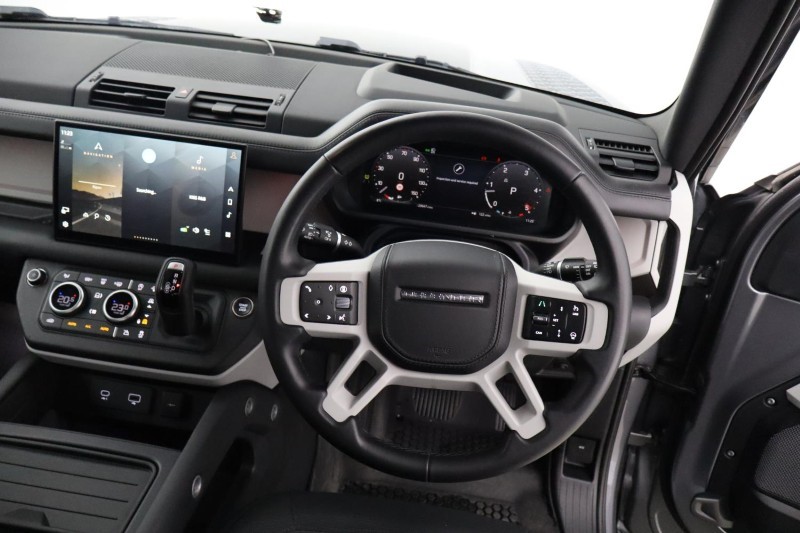 2024 (24) LAND ROVER COMMERCIAL DEFENDER 3.0 D300 Hard Top X-Dynamic HSE Auto 5332757