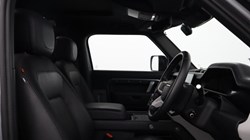 2024 (24) LAND ROVER COMMERCIAL DEFENDER 3.0 D300 Hard Top X-Dynamic HSE Auto 5332754