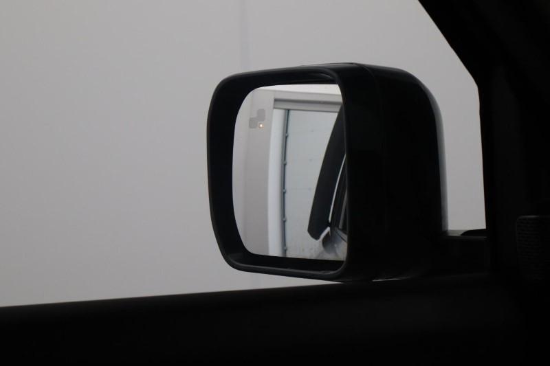 2024 (24) LAND ROVER COMMERCIAL DEFENDER 3.0 D300 Hard Top X-Dynamic HSE Auto 5332780