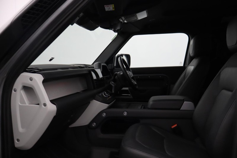 2024 (24) LAND ROVER COMMERCIAL DEFENDER 3.0 D300 Hard Top X-Dynamic HSE Auto 5332763