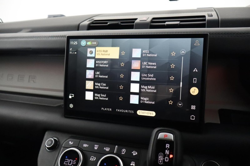 2024 (24) LAND ROVER COMMERCIAL DEFENDER 3.0 D300 Hard Top X-Dynamic HSE Auto 5332772