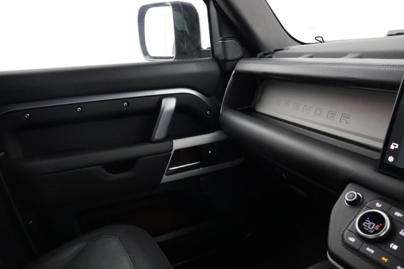 2024 (24) LAND ROVER COMMERCIAL DEFENDER 3.0 D300 Hard Top X-Dynamic HSE Auto 5332778