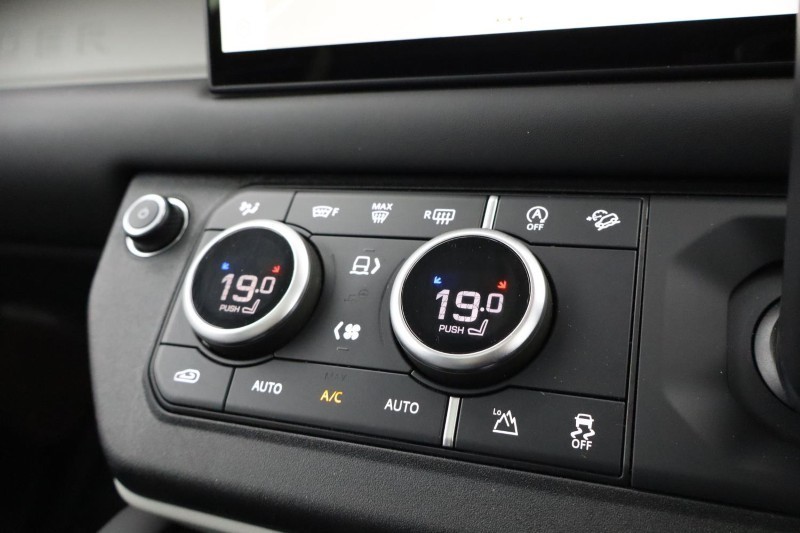 2024 (24) LAND ROVER DEFENDER 3.0 D250 X-Dynamic HSE 90 3dr Auto 5346198