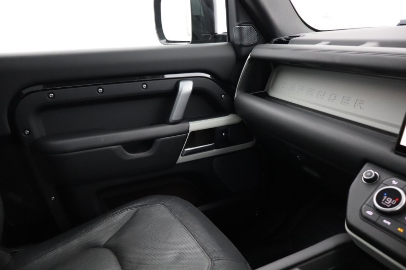 2024 (24) LAND ROVER DEFENDER 3.0 D250 X-Dynamic HSE 90 3dr Auto 5346210