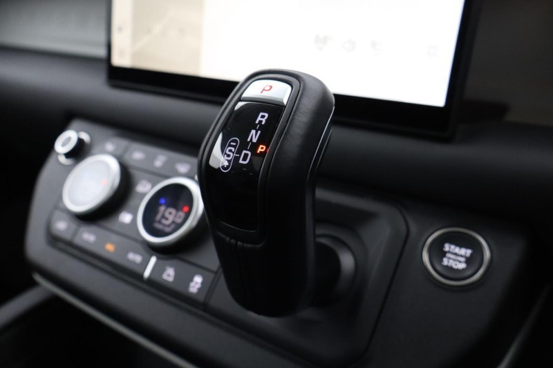 2024 (24) LAND ROVER DEFENDER 3.0 D250 X-Dynamic HSE 90 3dr Auto 5346197