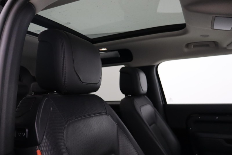 2024 (24) LAND ROVER DEFENDER 3.0 D250 X-Dynamic HSE 90 3dr Auto 5346225