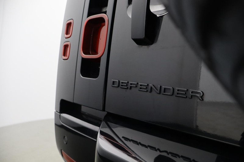 2024 (24) LAND ROVER DEFENDER 3.0 D250 X-Dynamic HSE 90 3dr Auto 5346169