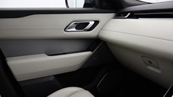2021 (21) LAND ROVER RANGE ROVER VELAR 2.0 D200 R-Dynamic HSE 5dr Auto 5402607