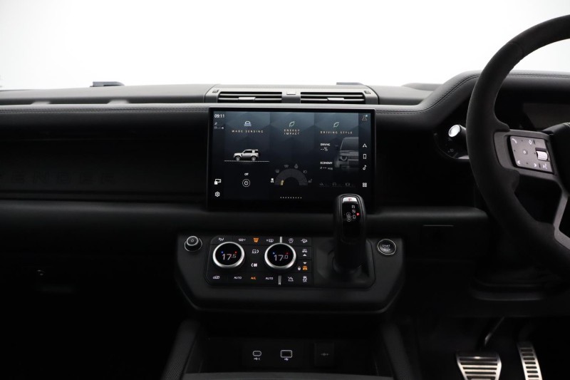 2022 (72) LAND ROVER DEFENDER 5.0 P525 V8 90 3dr Auto 5397735