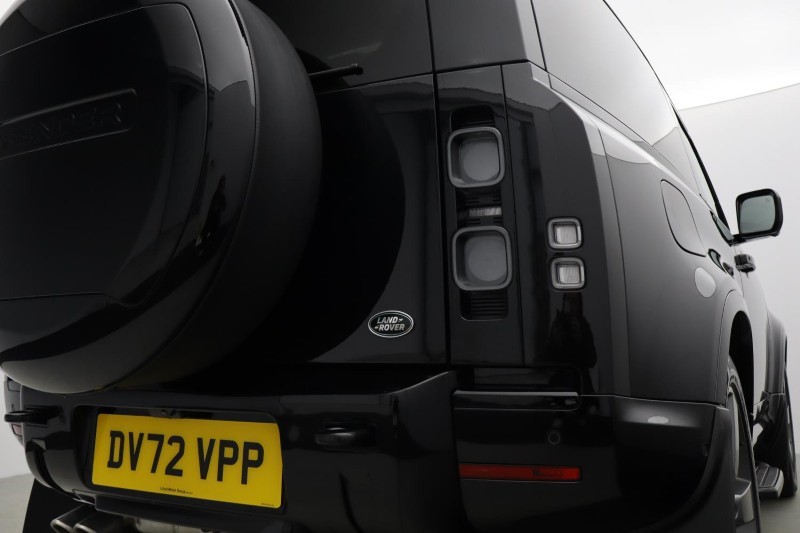 2022 (72) LAND ROVER DEFENDER 5.0 P525 V8 90 3dr Auto 5397687